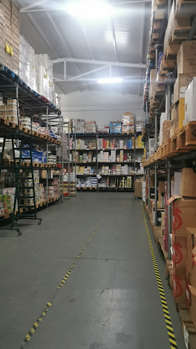 Avaliações doEniciale - Comércio e Distribuição de Produtos Alimentares, Lda em Praia da Vitória - Supermercado