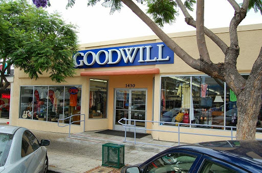 Thrift Store «Goodwill Store & Donation Center», reviews and photos, 1430 Garnet Ave, San Diego, CA 92109, USA