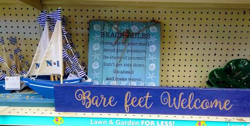 Dollar Store «FAMILY DOLLAR», reviews and photos, 1133 Grand Army of the Republic Hwy, Somerset, MA 02726, USA