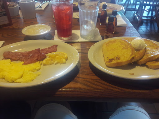 American Restaurant «Cracker Barrel Old Country Store», reviews and photos, 1520 E Hwy 50, Clermont, FL 34711, USA