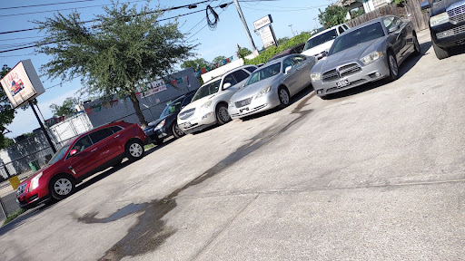 Chalo Auto Sales, 2038 E Houston St, San Antonio, TX 78202, USA, 