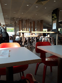 Atmosphère du Restauration rapide McDonald's à Couilly-Pont-aux-Dames - n°15