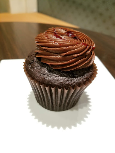 Bakery «Crème Cupcake + Dessert», reviews and photos, 543 28th St, Des Moines, IA 50312, USA