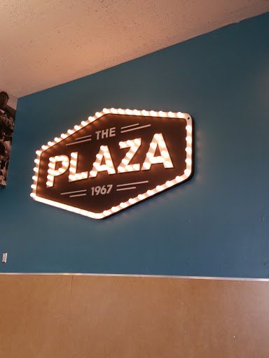 Movie Theater «The Plaza Theater», reviews and photos, 1847 Larpenteur Ave E, Maplewood, MN 55109, USA