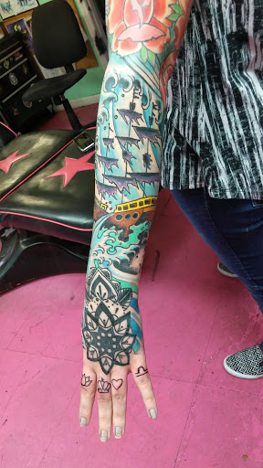 Tattoo Shop «Rose Tattoo Parlor», reviews and photos, 7637 Troost Ave, Kansas City, MO 64131, USA