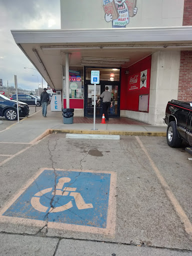 Grocery Store «Piggly Wiggly», reviews and photos, 2900 West End Ave, Nashville, TN 37203, USA