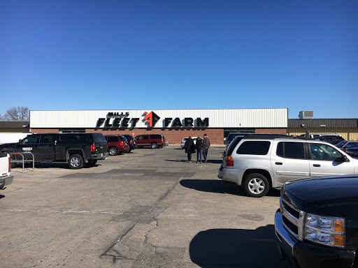 Department Store «Mills Fleet Farm», reviews and photos, 629 Rogersville Rd, Fond du Lac, WI 54935, USA