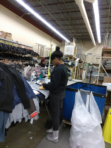 Clothing Store «Burlington Coat Factory», reviews and photos, 510 Howe Ave, Cuyahoga Falls, OH 44221, USA