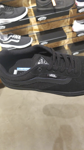 Shoe Store «Vans», reviews and photos, 765 W. Route 66 D, Glendora, CA 91740, USA