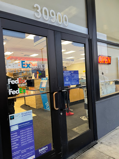 Print Shop «FedEx Office Print & Ship Center», reviews and photos, 30900 Dyer St, Union City, CA 94587, USA