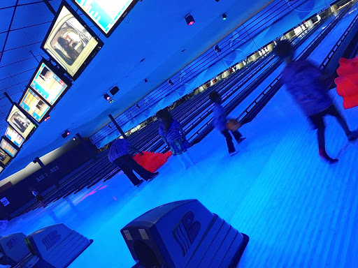 Bowling Alley «Air Lanes Bowling Center», reviews and photos, 4200 Fleur Dr, Des Moines, IA 50321, USA