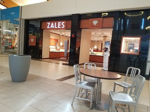Jewelry Store «Zales - The Diamond Store», reviews and photos, 1665 W 49th St, Hialeah, FL 33012, USA