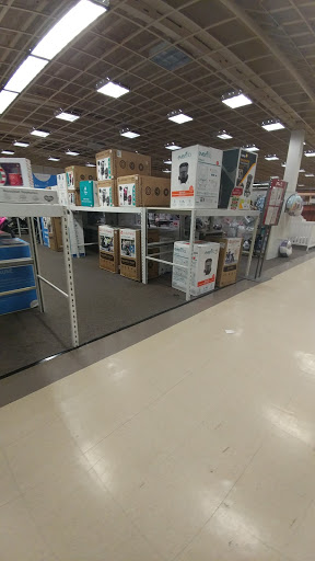 Shopping Mall «Southland Shopping Center», reviews and photos, 6944 W 130th St, Middleburg Heights, OH 44130, USA