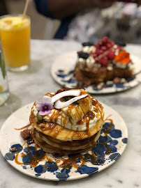 Plats et boissons du Restaurant servant le petit-déjeuner AZUR CAFÉ BRUNCH & COFFEE CHAMPS-ELYSÉES à Paris - n°13