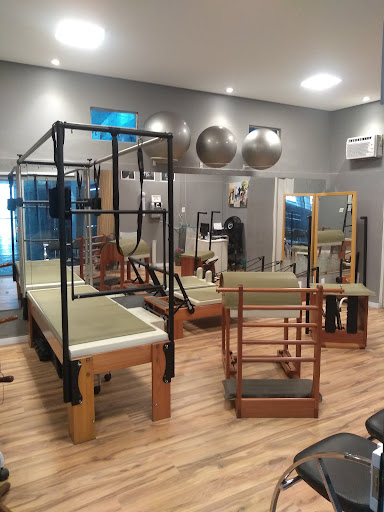 Logo da empresa - Dis Pilates Studio