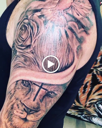 Explore goose tattoo ideas, creative tattoo ideas in Powderly, available at Best Ink Tattoo Studio
