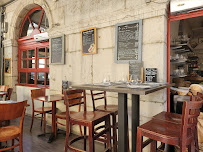 Atmosphère du Restaurant Bouchon drômois à Chabeuil - n°1