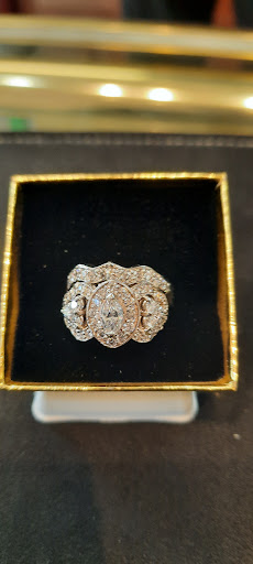 Jewelry Store «Davis Fine Jewelers», reviews and photos, 2843 E South Blvd, Montgomery, AL 36116, USA