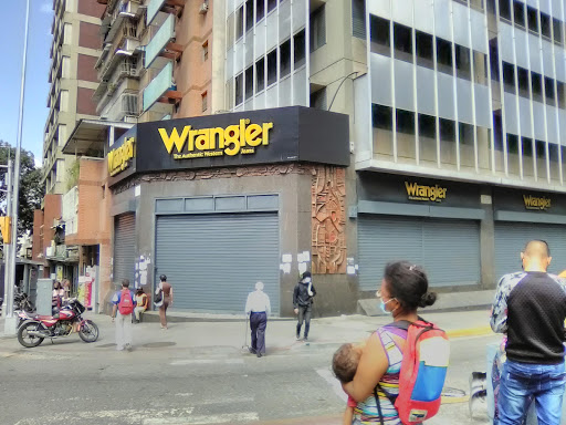 Tiendas para comprar pantalones mujer Caracas