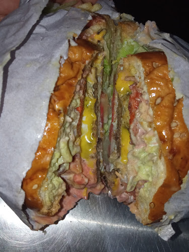 Opinii despre Sabor venezolano în Piura - Hamburguesería