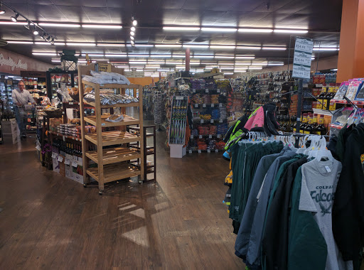 Grocery Store «Holiday Market», reviews and photos, 16981 Placer Hills Rd # A8, Meadow Vista, CA 95722, USA