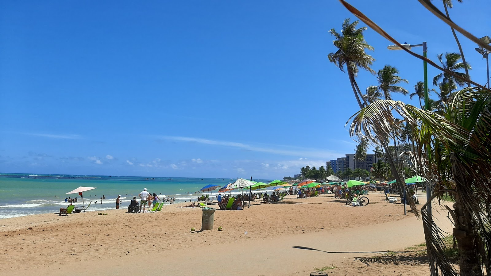 Photo of Jacarecica Beach and the settlement