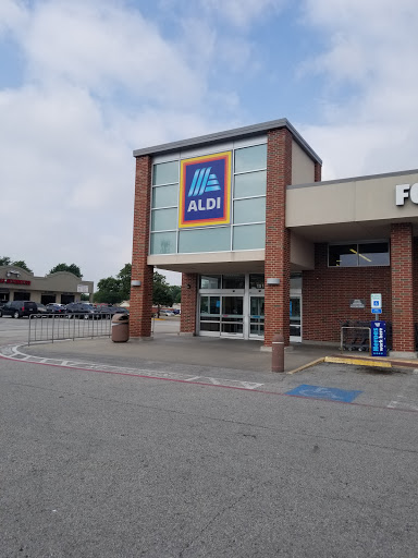 Supermarket «ALDI», reviews and photos, 1518 W Buckingham Rd, Garland, TX 75042, USA
