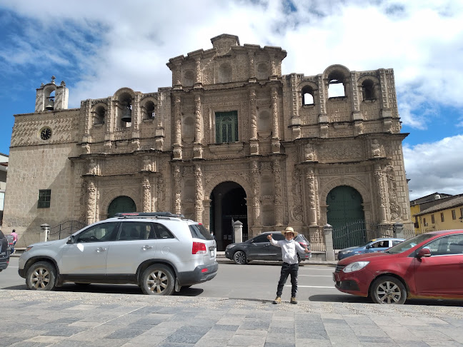 Plaza De Armas Cajamarca - Centro comercial