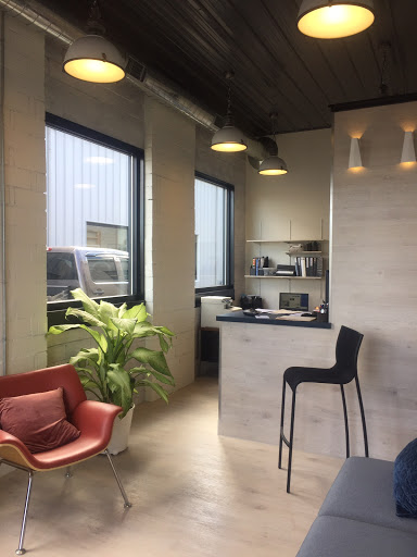 Auto Body Shop «Mannes Body Shop», reviews and photos, 500 Chicago Dr, Holland, MI 49423, USA