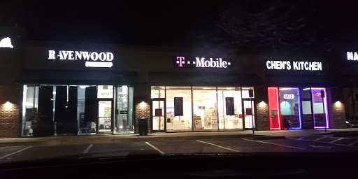 Shopping Mall «Ravenwood Shopping Center», reviews and photos, 910 Taylor Ave, Towson, MD 21286, USA