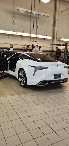 Lexus Dealer «Woodfield Lexus», reviews and photos, 350 E Golf Rd, Schaumburg, IL 60173, USA