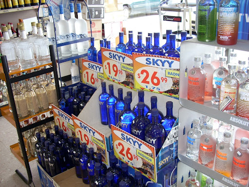 Liquor Store «Radnor Wines and Spirits», reviews and photos, 4685 Trousdale Dr # C, Nashville, TN 37204, USA