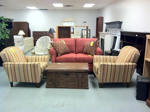 Thrift Store «Richmond Metropolitan Habitat For Humanity ReStore», reviews and photos