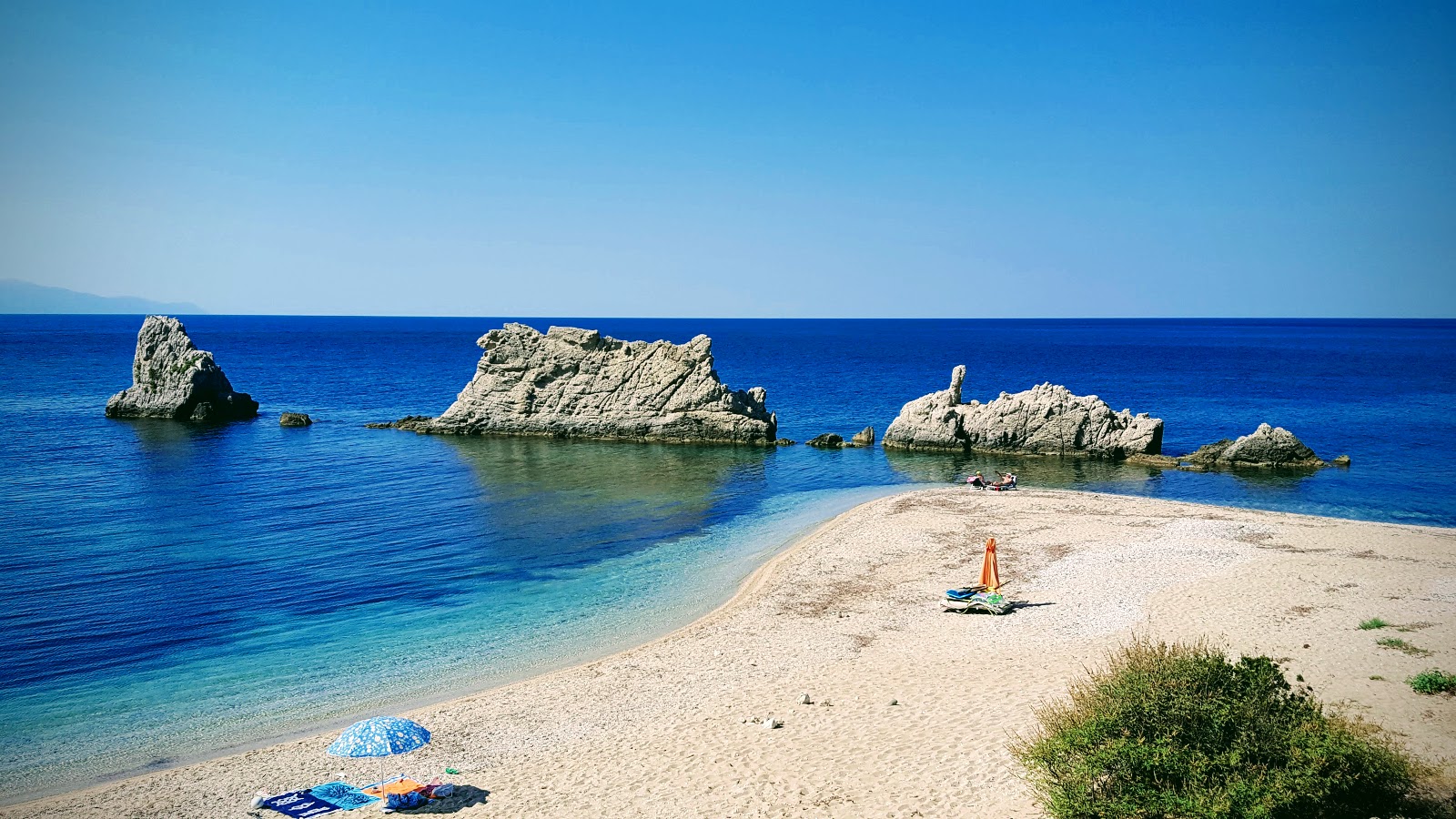 Foto av Artolithia beach med #44