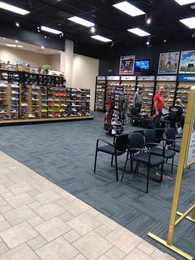 Sporting Goods Store «SCHEELS», reviews and photos, 1850 Adams St, Mankato, MN 56001, USA