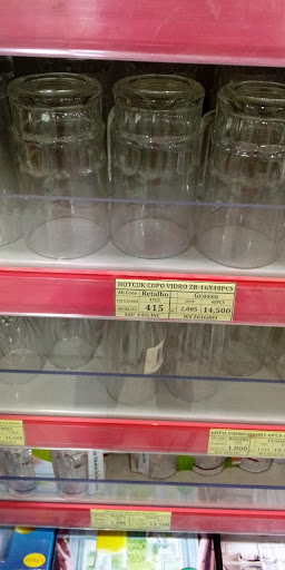 Warehouse «Net-A-Porter, Ltd.», reviews and photos, 725 Darlington Ave, Mahwah, NJ 07430, USA