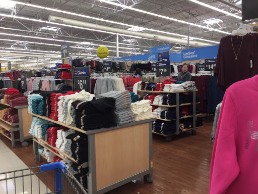 Department Store «Walmart Supercenter», reviews and photos, 45415 Dulles Crossing Plaza, Sterling, VA 20166, USA