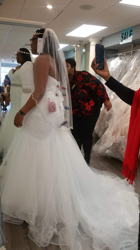 Bridal Shop «Ballew Bridal & Formal Salon», reviews and photos, 547 W Poplar Ave, Collierville, TN 38017, USA