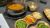 Plats et boissons du Restaurant coréen 모란 식당 le seul spécialisé dans les aliments nord-coreens à Paris - n°4
