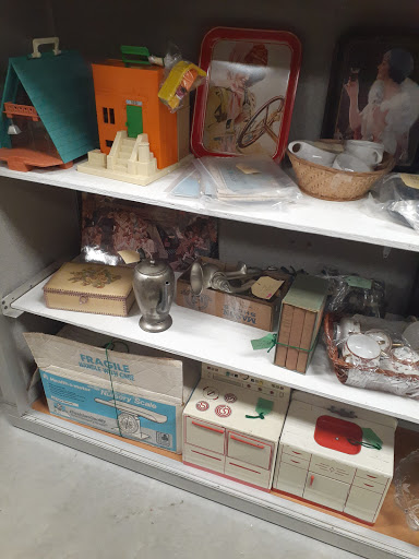 Thrift Store «DE Pere Christian Outreach Corporation», reviews and photos, 506 Butler St, De Pere, WI 54115, USA