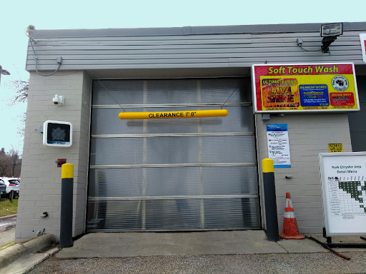 Park Chrysler Jeep Touch-Free Car Wash en Burnsville