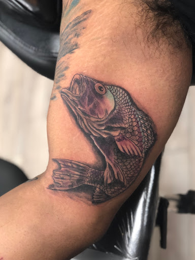 Tattoo Shop «Full Moon Tattoo», reviews and photos, 98 Lockwood Ave, Yonkers, NY 10701, USA