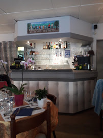 Atmosphère du Restaurant français Le Temps des Mets à Luc-sur-Mer - n°2