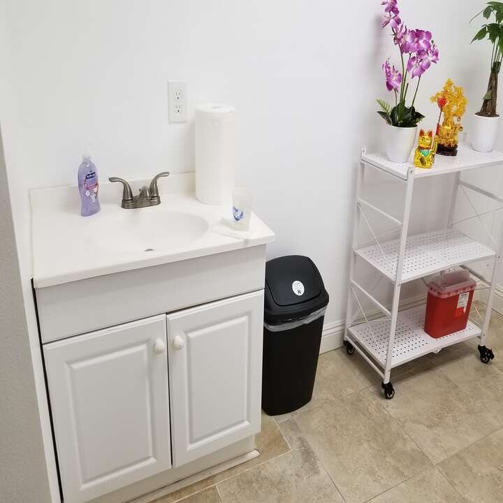 Orchid Beauty Studio by Vy Emily (avy8283) 92648