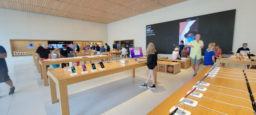Computer Store «Apple Waterside Shops», reviews and photos, 5555 Tamiami Trail N, Naples, FL 34108, USA