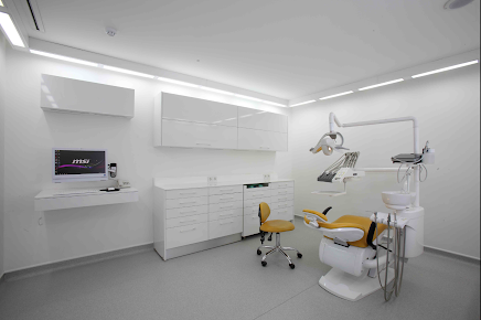 Doctor Motamedi Dental And Implant Clinic - Doctor Motamedi Dental And Implant Clinic