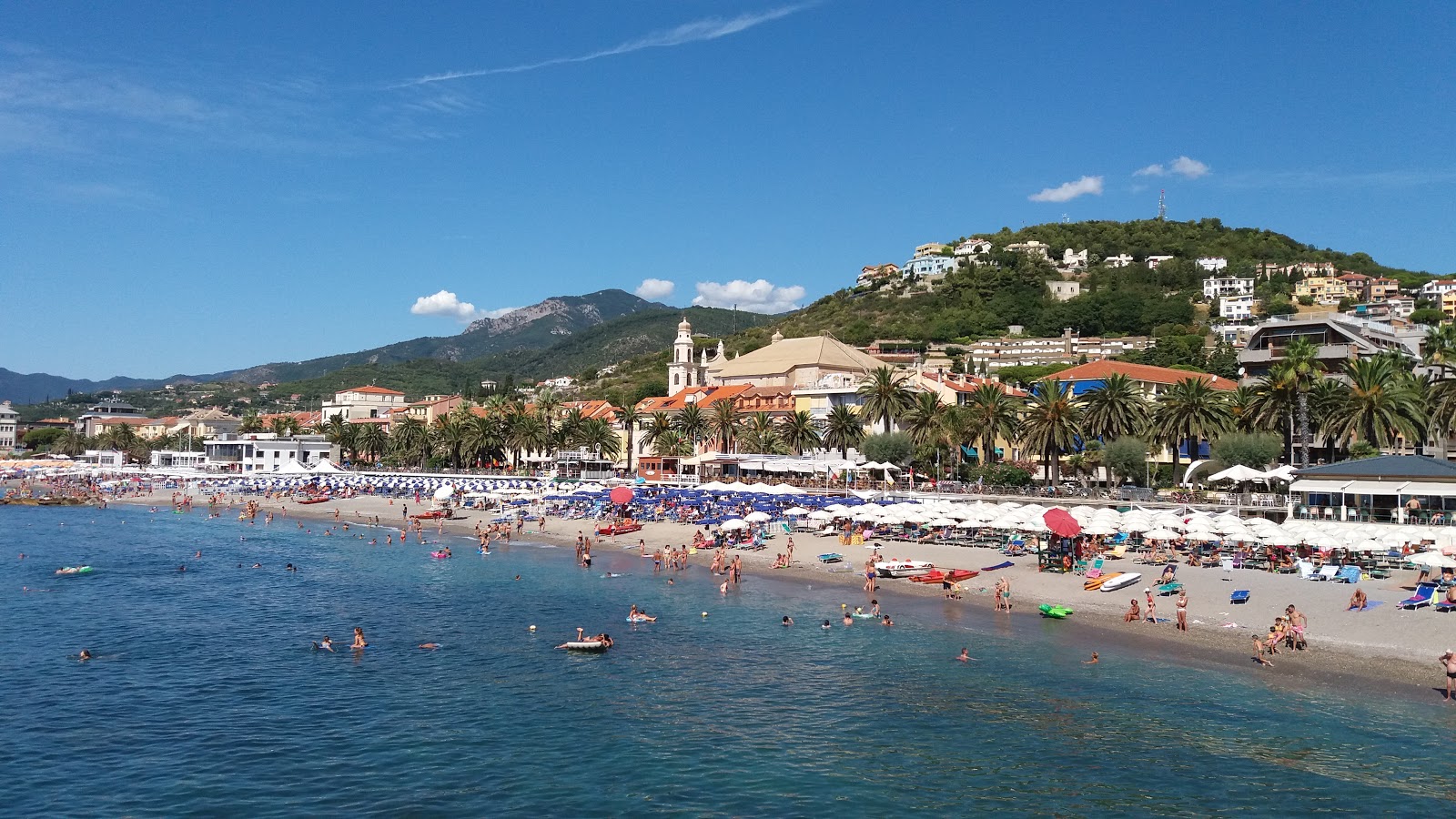 Spiaggia di Don Giovanni Bado'in fotoğrafı geniş plaj ile birlikte