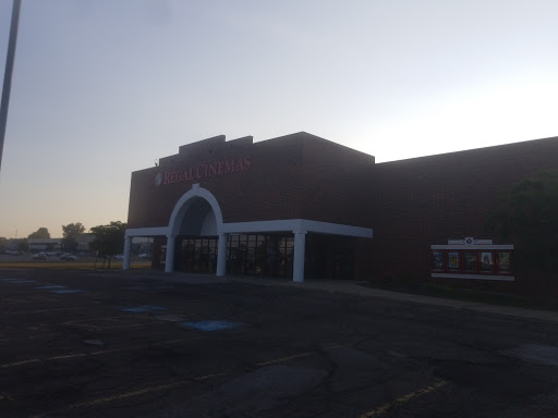 Movie Theater «Regal Cinemas Hudson Cinema 10», reviews and photos, 5339 Darrow Rd, Hudson, OH 44236, USA