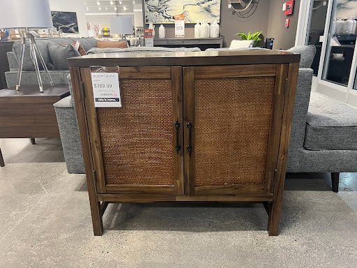 Furniture Store «Ashley HomeStore», reviews and photos, 925 Paterson Plank Rd, Secaucus, NJ 07094, USA