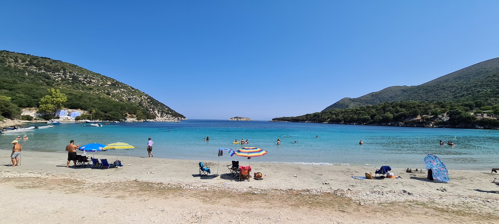 Fotografie cu Paralia Atheras - locul popular printre cunoscătorii de relaxare